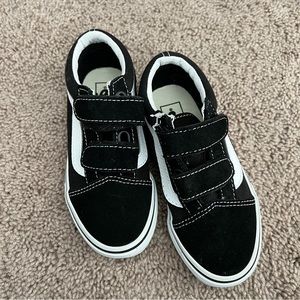 Brand new kids Vans Old Skool V sneakers size 11.5